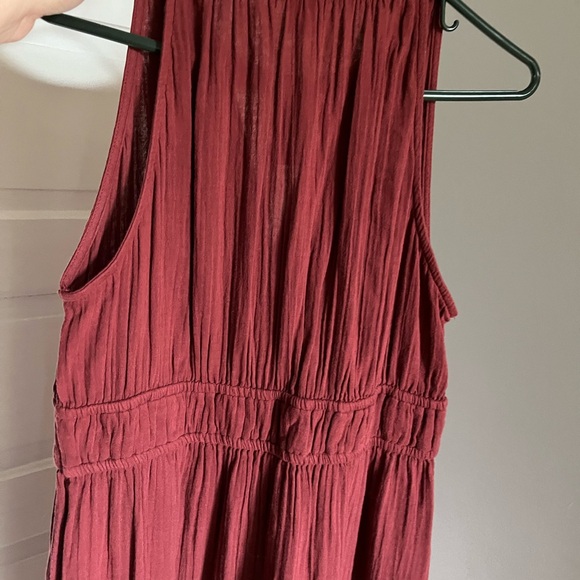 Old Navy Burgundy Sleeveless Dress - Picture 3 of 5
